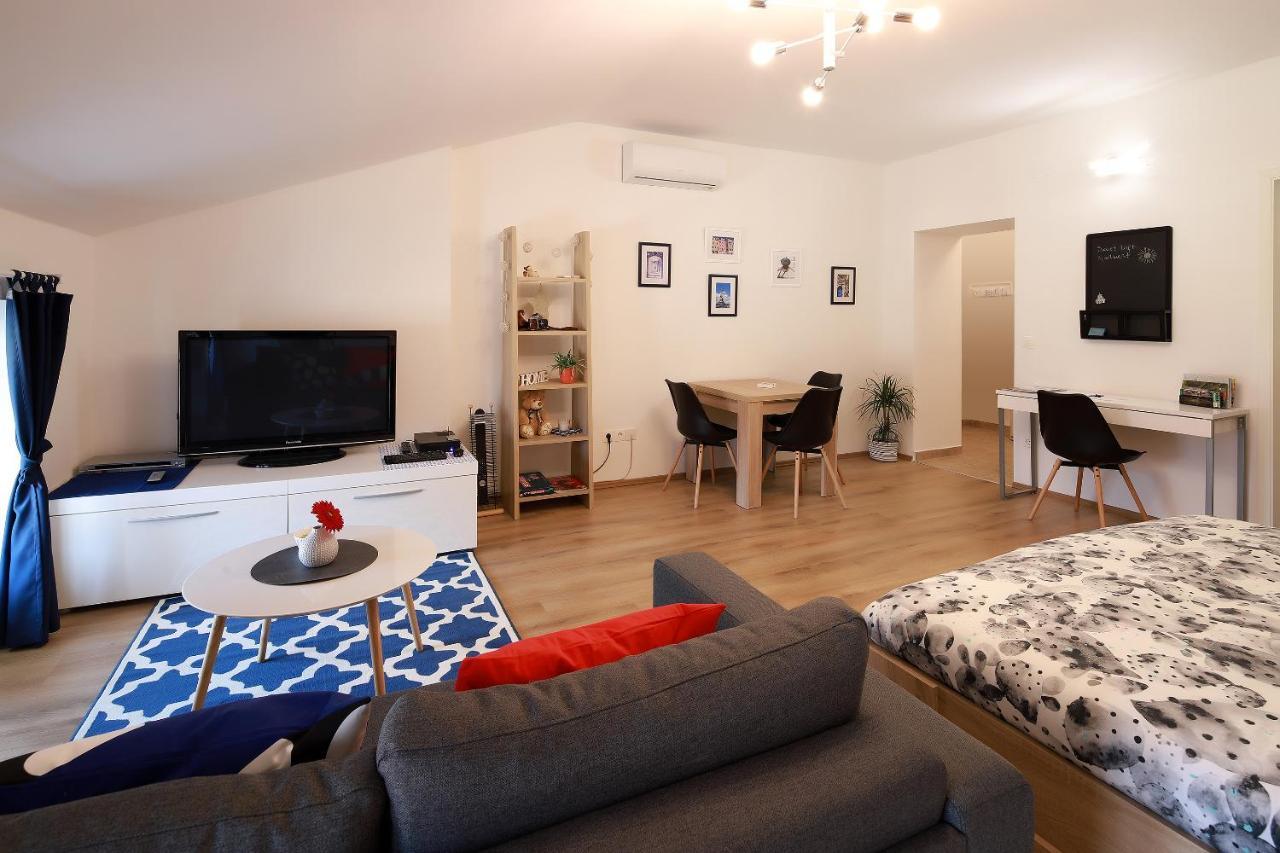 Sweet Loft Apartment "Blue" In Rijeka Center Exterior foto